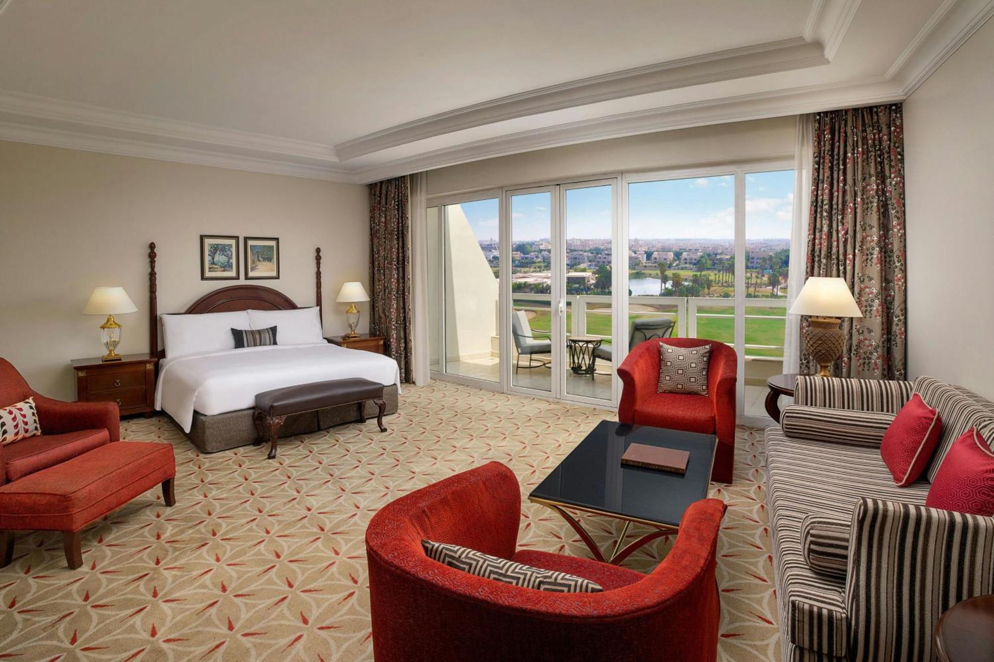 Junior Suite Executive Lounge Access 1 King bed,1756416072:JPEG