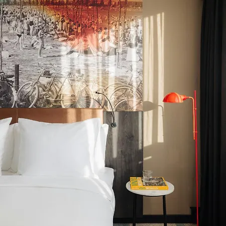 Leonardo Hotel Rotterdam Savoy-3